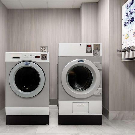 Hampton Inn By Hilton Brampton - Toronto Bagian luar foto