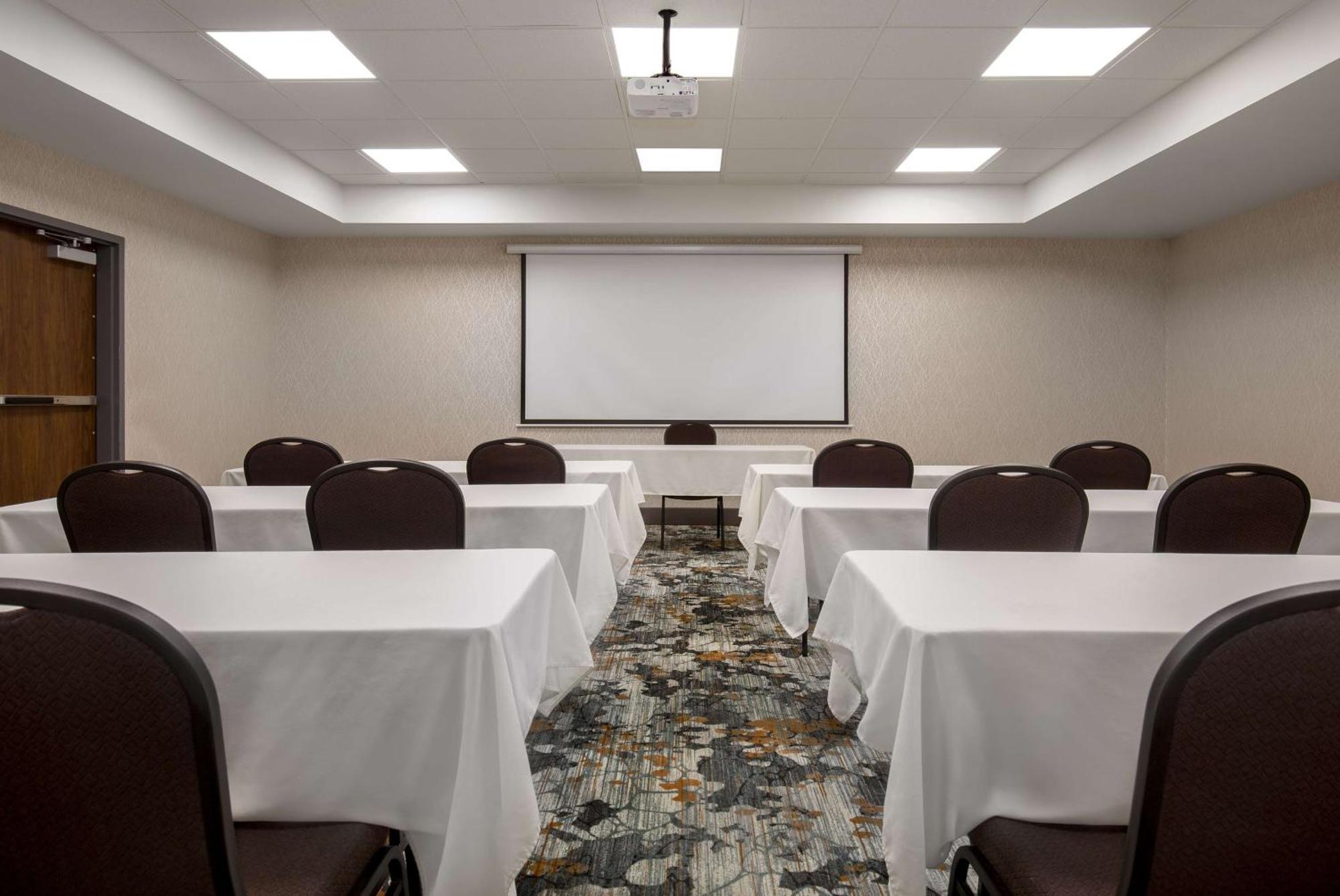 Hampton Inn By Hilton Brampton - Toronto Bagian luar foto