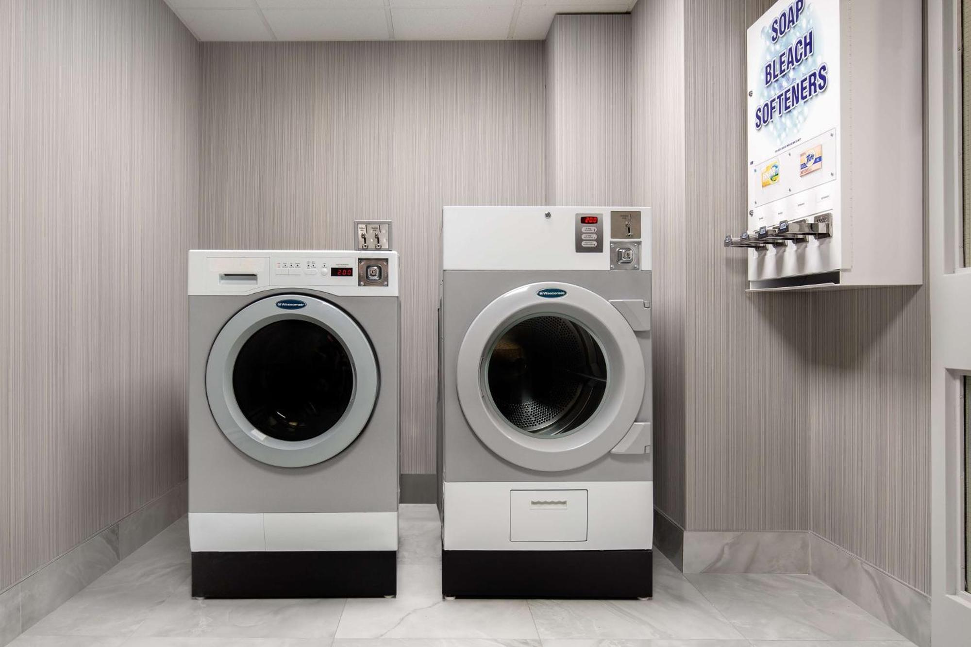 Hampton Inn By Hilton Brampton - Toronto Bagian luar foto