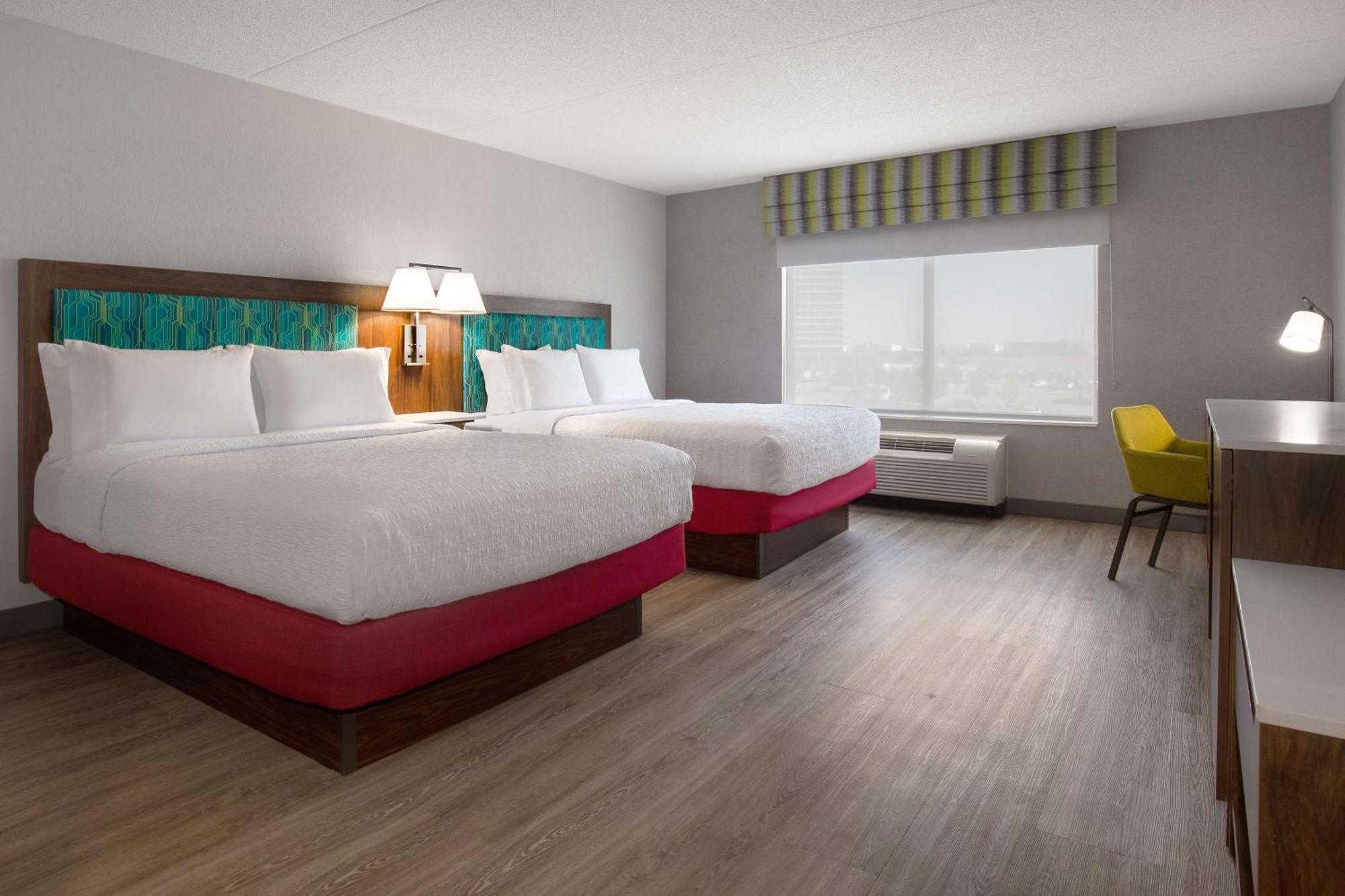 Hampton Inn By Hilton Brampton - Toronto Bagian luar foto