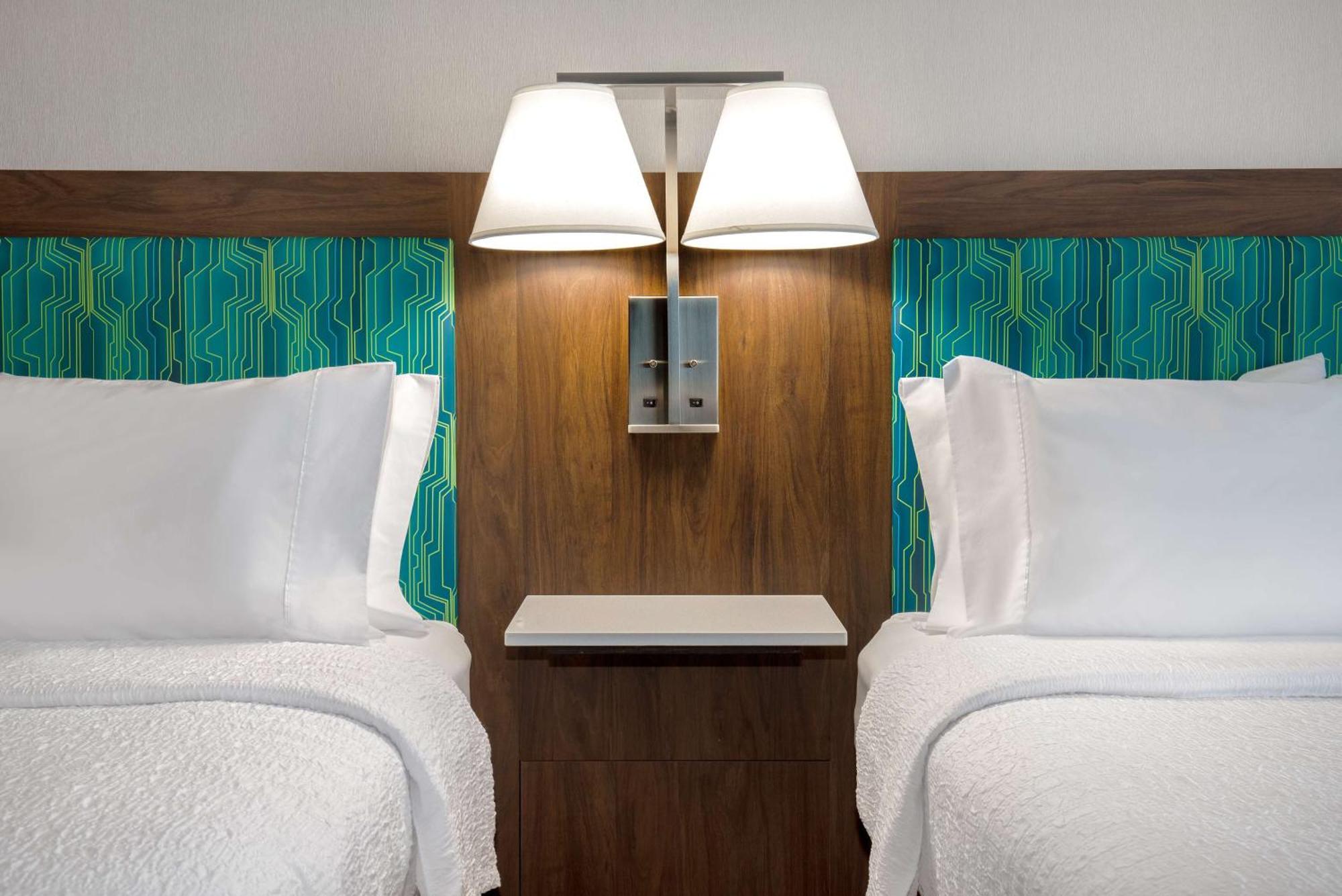 Hampton Inn By Hilton Brampton - Toronto Bagian luar foto